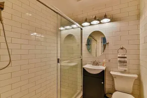 Entire 4 bedroom house, indoor hot tub, fire pit - Image 4