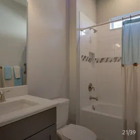 Resort style living with amenities close to beach & bike trails - Image 5