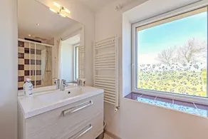 Casa de vacaciones con piscina privada climatizada, terraza, jardín y Wi-Fi - Image 5