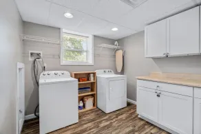 Newly Remodeled Charming Mountain Retreat In Super Location - Image 5