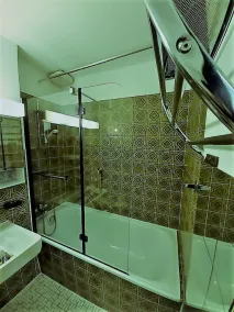 Hyggelig 2. værelseslejlighed *** indendørs pool-sauna, ikke langt fra ren natur. - Image 2
