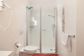 Appartamento per vacanze \"Rosengarten A\" con vista sulle montagne, terrazza privata e Wi-Fi - Image 3
