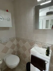 1 Bedroom Bed & breakfast in Vinon-sur-Verdon - Image 2