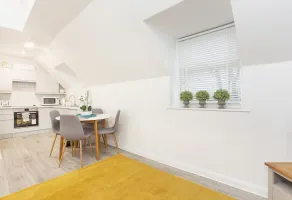 1 Bedroom City Centre Holiday home - Image 5