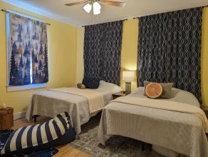 Charming Bungalow in the Heart of Elberton! Short walk to downtown! - Image 2
