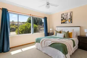 Cheerful beach house at redhead beach - Image 4