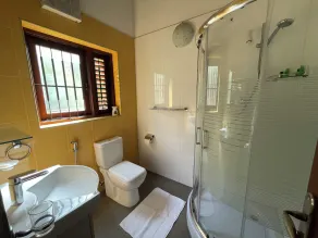 Cenreeza Airport Villa - Image 3