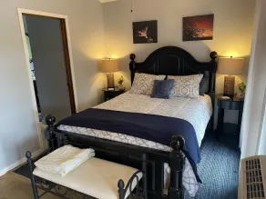 Cozy Cottage with Private pool, Private Hot Tub and Internet - Image 5