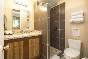 Cococabana4 newly renovated 1BR/1BA apar in downtown Coco, 5 min walk to beach. - Image 2