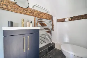 Windmill Cottage Sleeps 4 with Enclosed Garden - Image 4