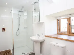 SALTERS, pet friendly, character holiday cottage in Crediton - Image 2