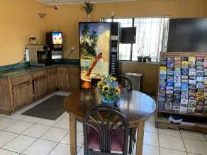 Luxury Inn - Image 2