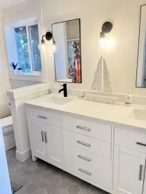 Private Island Escape on Puget Sound - Newly Remodeled! 60 minutes from Seattle! - Image 3