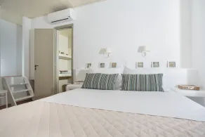 Natura Villas Paros - Image 4