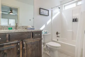 4 King En Suites - Sleeps 16 w/ Snow Canyon Views - Image 5