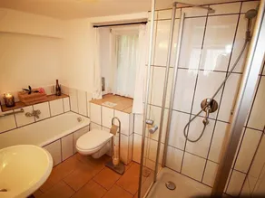 St Lukas Apartments - Image 3