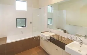 Eagle Bay Beach House - Image 2