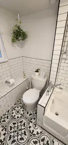 Family Home - Suite - Image 5