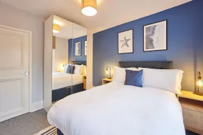 Apartment 5, The Albemarle - Image 4