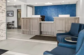 Baymont By Wyndham Batavia - Darien Lake - Image 2