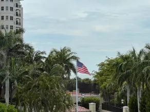 Just Steps To The Beach and exclusive hotels on Marco Island - Image 2