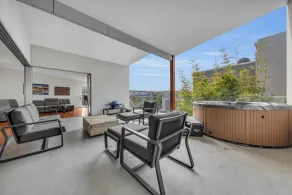 1 The Point - Pet friendly with a spa - Image 2