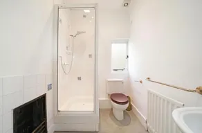 Villa Sleeps up to 17 - Hot Tub Garden Parking - Image 4