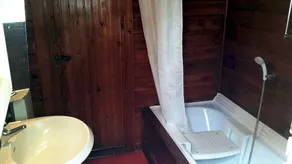 MAGNIFIQUE PETITE MAISON IMMERGÉE DANS LA VERDURE LIGURE - Image 3