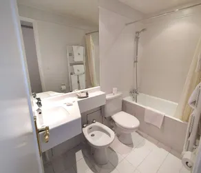 Appart'hotel Le Saint Antoine - Le Studio Confort en Centre Ville - Image 2