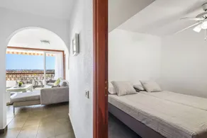 2-bedroom flat on Palm Mar beachfront with stunning view - Image 5