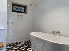 Whispering Brook House || Porta da adega deslumbrante + adega / vinha / olival - Image 3