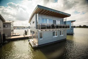 09. floating houses (140 m²) Wotan - Floating house no. 12 Wotan with fireplace and - Image 4