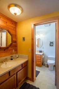 Secluded  and PRIVATE Sierra Nevada Foothills vineyard home - Image 2