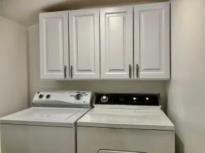 Minimalist Living 1BR In-Law AC Unit with Private Washer & Dryer - Image 2