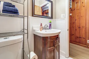 2 Mi to Heritage Park! Pet-Friendly Retreat - Image 4
