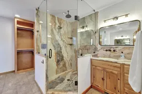 Designer Mountain Chalet • 1 Acre • Dual Primary Suites • Game Room • Sleeps 12 - Image 4