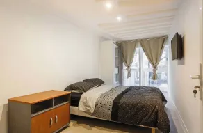 Center 3 bedrooms living fully equipped - Image 5