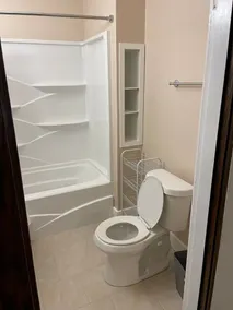 2 Bedroom 1 Bath Updated House in Town/Square Mile - Image 3