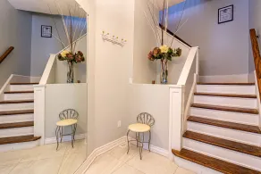 Stunning 3brm Apartment with rooftop patio in the Beaches Area of Toronto - Image 2
