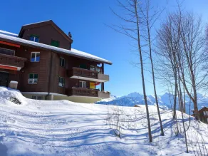 Elegante appartamento per 4 persone con WIFI, TV, balcone e vista panoramica - Image 4