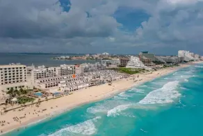 Oceanfront 2BR Villa for 6 -  3 Bathrooms - Walk to La Isla & Beach - Image 5