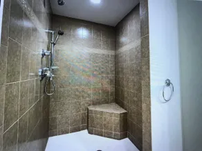 Vacker Penthouse 2 Bed Plus Den med utdragbar sovvagnssteg från stranden - Image 3