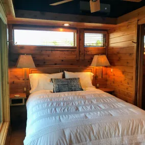 Tiny House on the River - Image 5