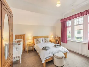 3 bedroom accommodation in Morecambe - Image 5