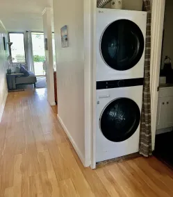Delux, spacious, clean condo with AC, WIFI, pool, golf course, near famous beach - Image 4