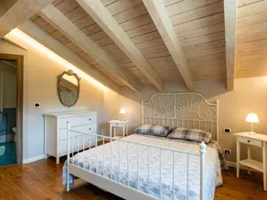Dejlig lejlighed for 6 personer med pool, WIFI, gårdhave og kæledyr tilladt - Image 4