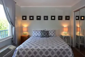 Linens Provided One Bedroom Condo Downtown Walk Everywhere - Image 3