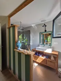 Peaceful wooden house in a green setting 10 minutes from the beach! - Image 3