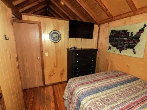 Lake Texoma Cedar Cabin - Kicks 66 - Image 5