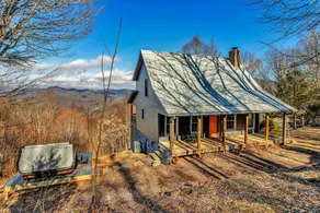 Amazing Mountain Views HOT TUB Fire Pit Remote Location Pet Friendly - Image 5